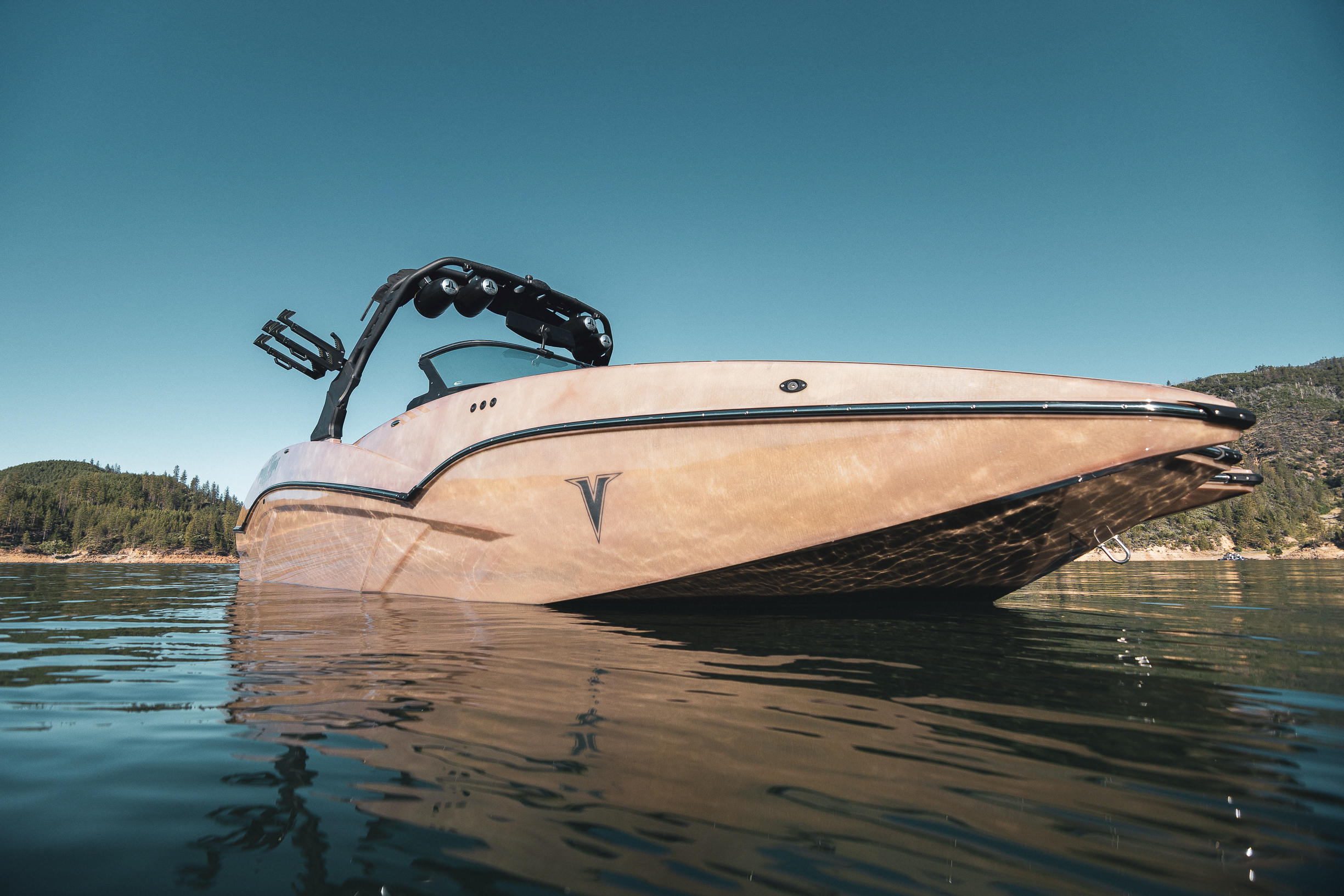 Wake boat cockpit and seating details